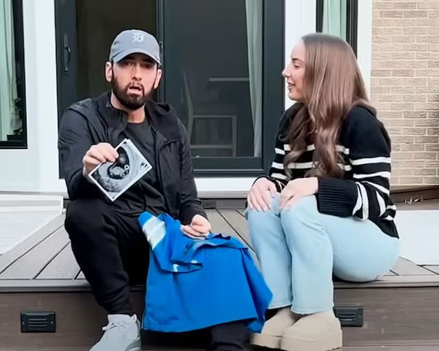 Eminem el día que se enteró que su primer nieto estaba en camino 