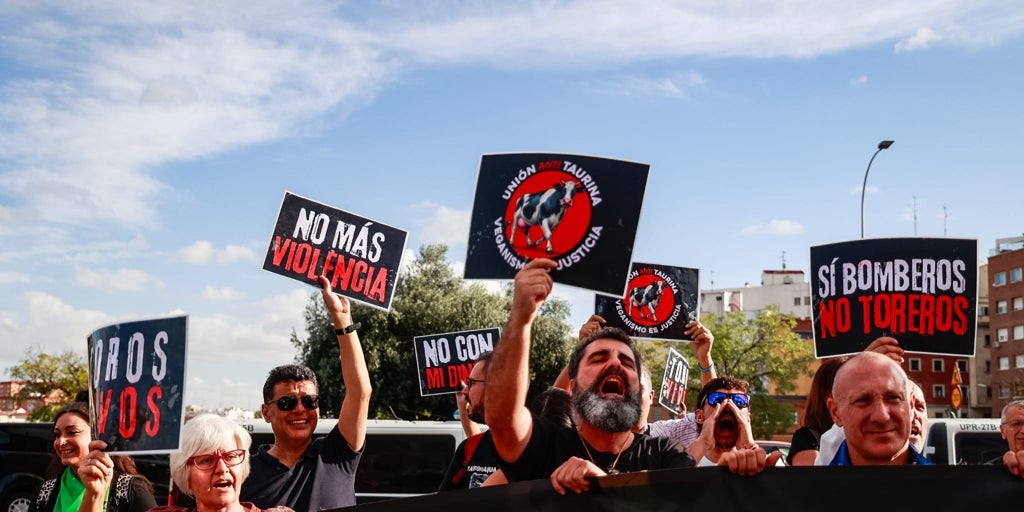 La Asociación El Toro de Madrid eleva una queja al Delegado de Gobierno por la manifestación antitaurina de la Hispanidad, que «puso en riesgo la seguridad de los aficionados»