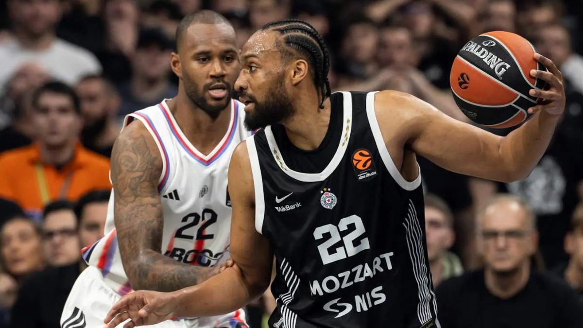 Jabari Parker, en el partido de Euroliga entre Partizán y París Basketball