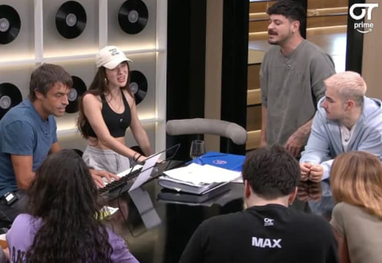 Cepeda y concursantes