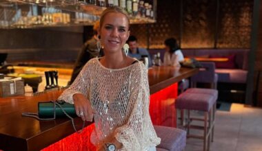 La emoción de Amelia Bono al ser sorprendida en plena cuenta atrás para correr la Maratón