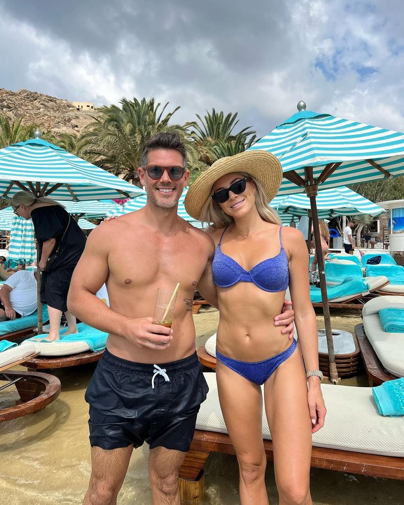 Los nuevos vecinos de los Beckham en los Cotswolds, Blair Raymond James y su mujer, Melanie Adams.