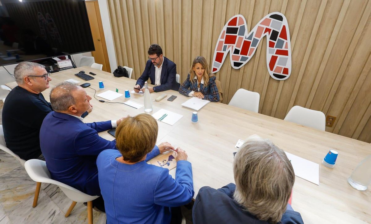 La vicepresidenta Yolanda Díaz presenta el plan de empleo postdana a los agentes sociales