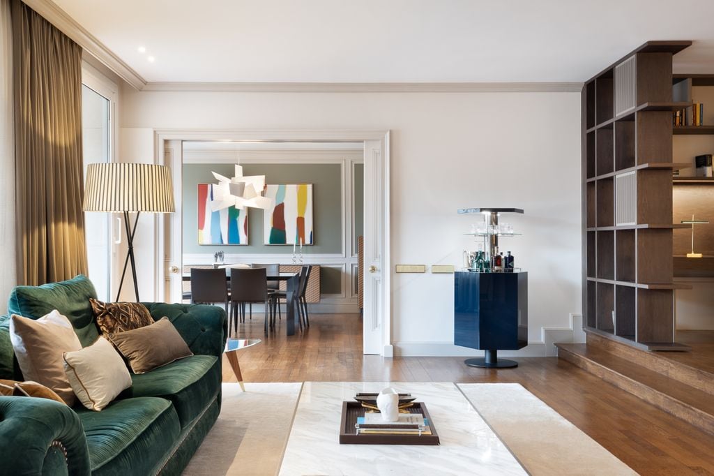 Salón-comedor comunicados por puertas correderas