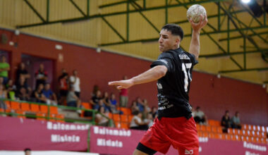 Balonmano Mislata vence a Móstoles y sigue arriba en la Primera Nacional