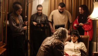 Distintos momentos del rodaje de la película de Arsenio Mayo y la presentación de la cinta en un cine madrileño.