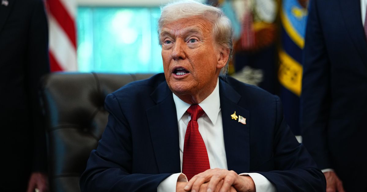 Trump amenaza ahora con nuevos aranceles a China y suspende su reunión con Xi Jinping