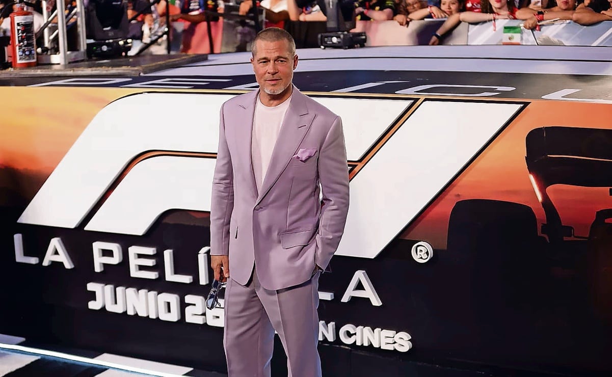 Traje rosa de lino y playera gris portó ante sus cientos de fans mexicanos. Foto: Fernanda Rojas / EL UNIVERSAL