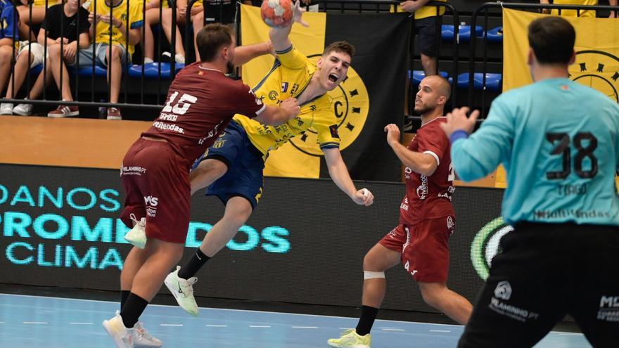 El bidasotarra Mario Nevado, a la selección española con Odriozola y Garciandia