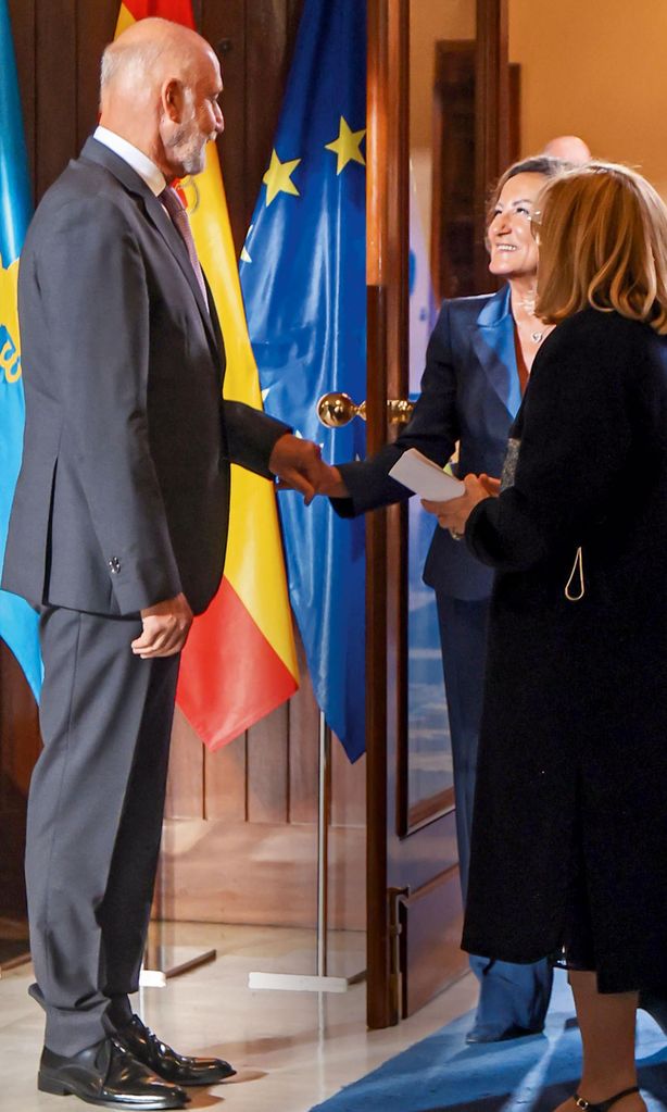 Paloma Rocasolano HOLA 4084