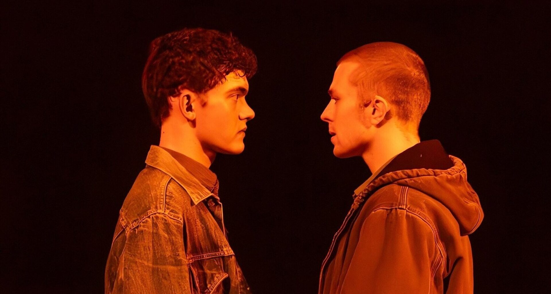 Hermanos y novios: Joe Locke y Ruaridh Mollica siguen los pasos de Elizabeth Olsen y Aaron Taylor-Johnson en Marvel