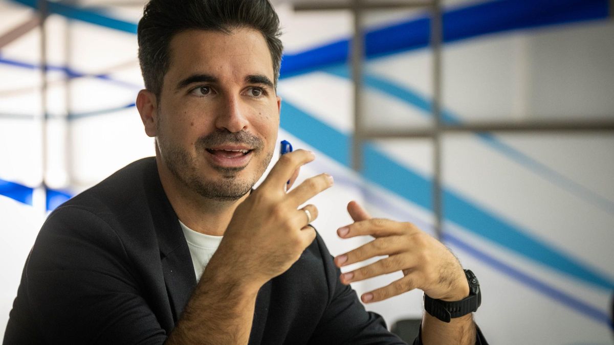 Javier Castillo durante su reciente visita a a Tenerife.