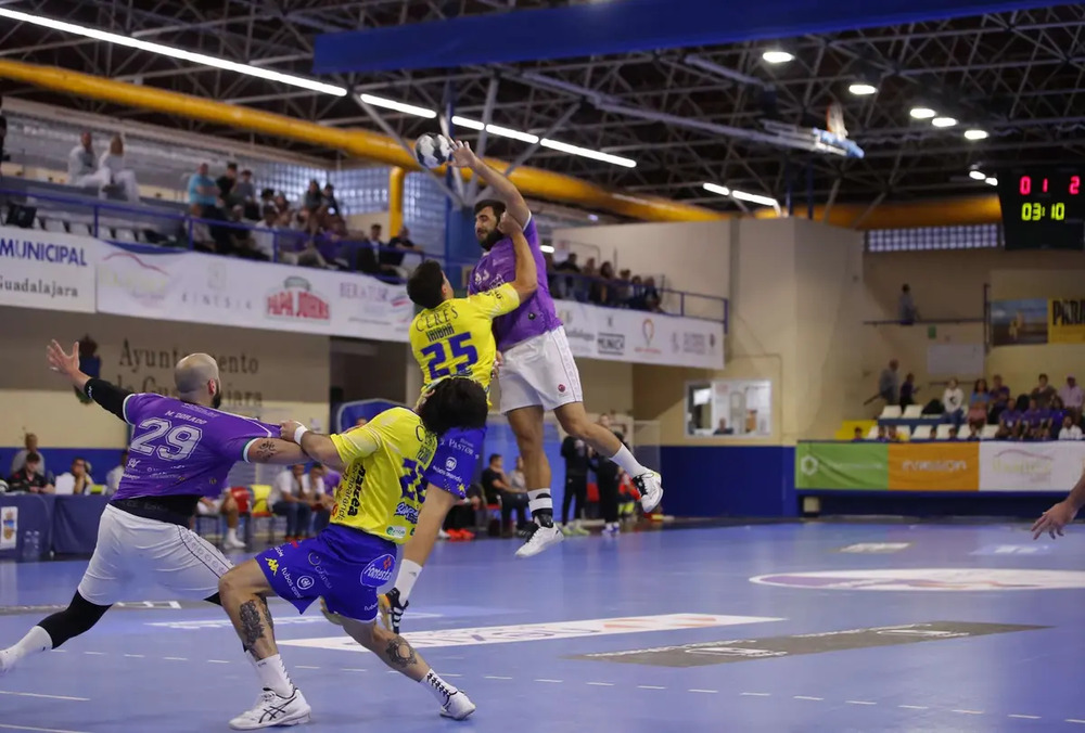 El BM Guadalajara no logró la remontada ante el Aranda