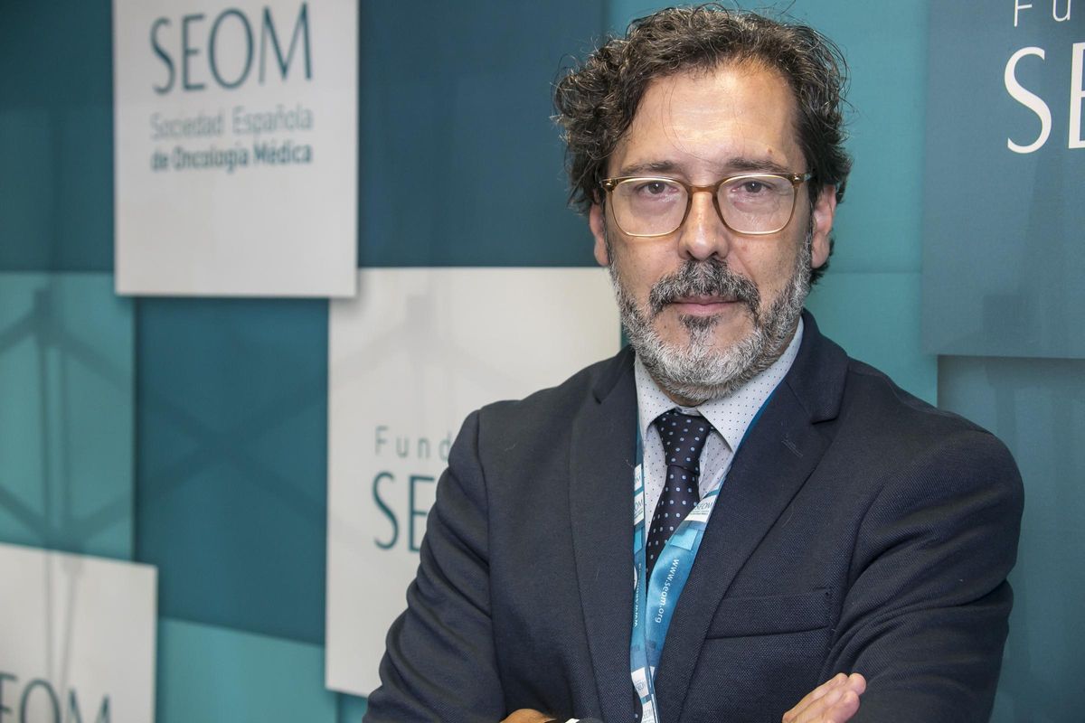 El doctor César A. Rodríguez, presidente de SEOM