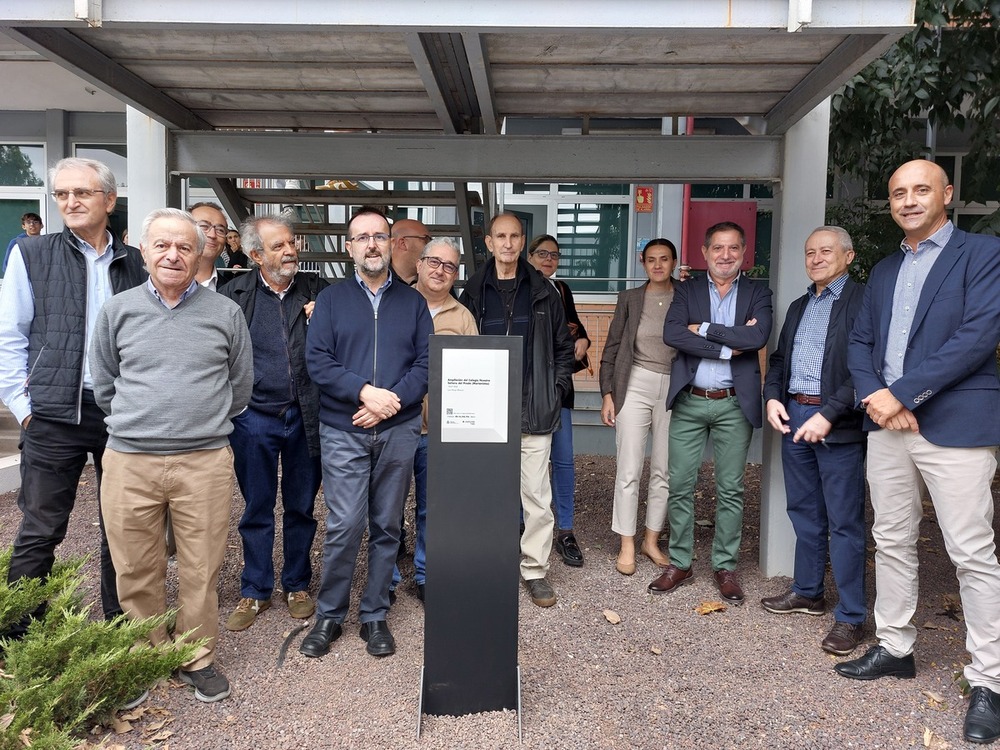 Marianistas coloca una placa en honor al arquitecto Luis Moya 