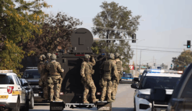 Trump dice que podría usar la Ley de Insurrección si fallos judiciales bloquean despliegues militares en ciudades de EE.UU.