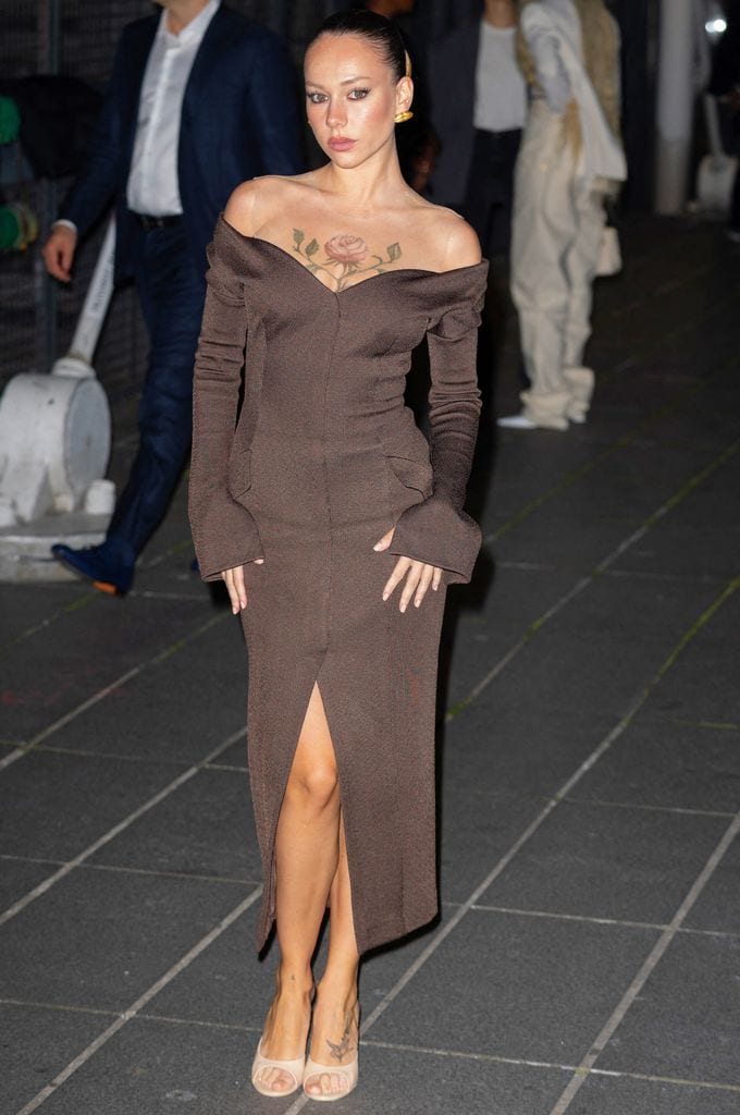 Ester Expósito en el desfile de Schiaparelli en la Paris Fashion Week el 2 de octubre de 2025