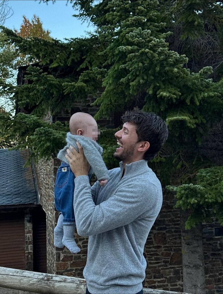 Carlos Right, exconcursante de 'OT 2018', celebra los tres primeros meses de su bebé 
