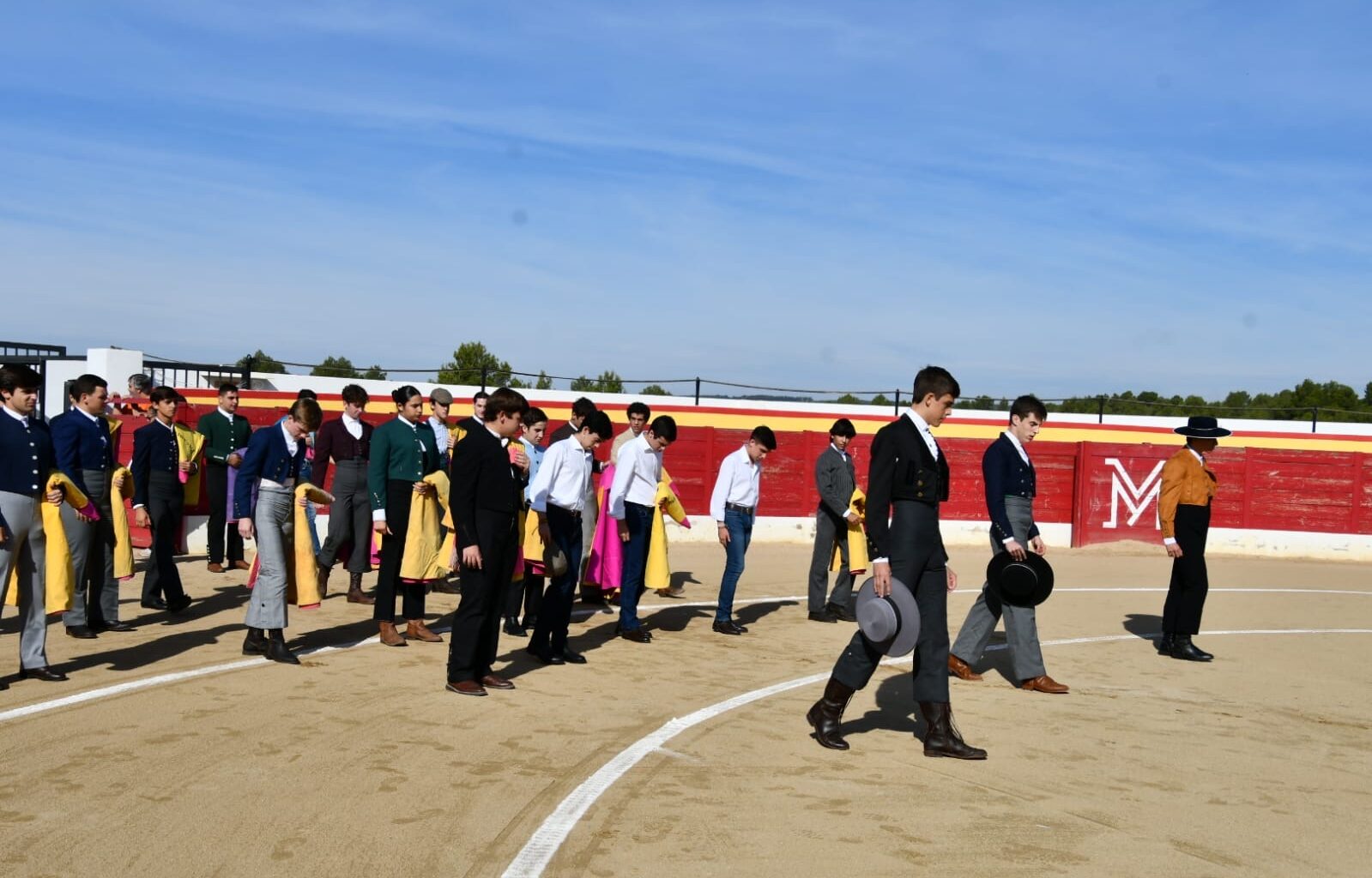 La escuela de tauromaquia celebra su fin de curso en Venta del Moro – Avance Taurino