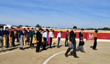 La escuela de tauromaquia celebra su fin de curso en Venta del Moro – Avance Taurino