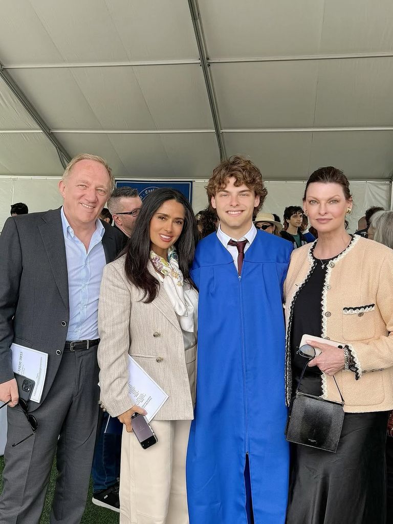 Francois-Henri Pinault, Salma Hayek, Augustin James y Linda Evangelista.