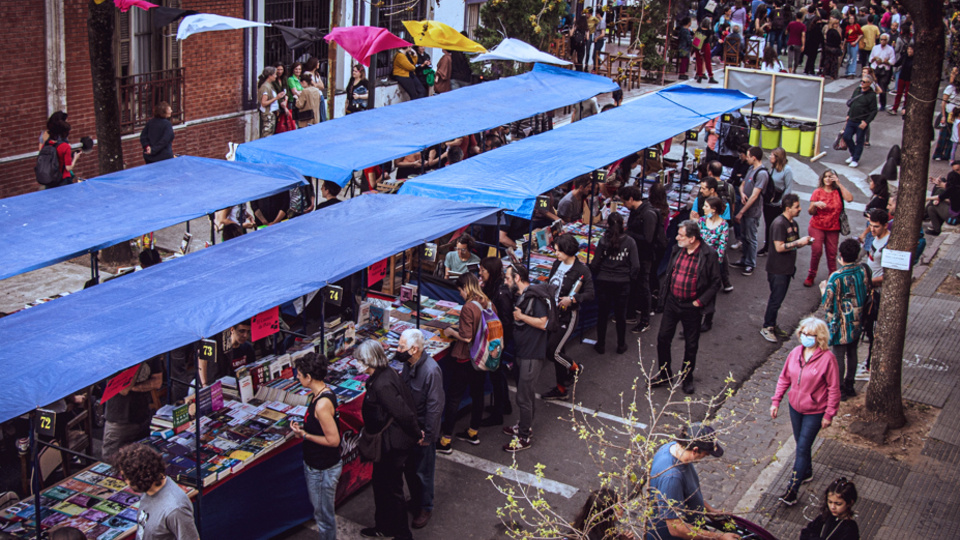 Feria del Libro de Flores, para romper el aislamiento | Este sábado 4, en Morón y Artigas