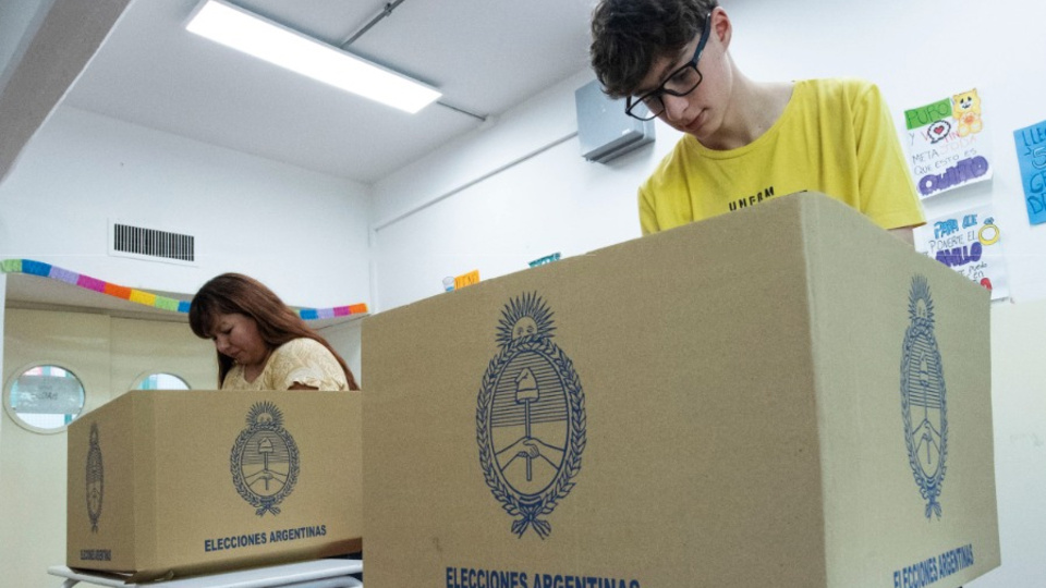 Milei desesperado por mostrarle algo a Trump | El Gobierno llega complicado en la economía y por la corrupción