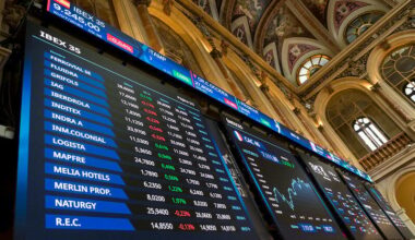 El Ibex 35 cierra la semana por debajo de los 15.500 con las acereras y Sabadell liderando las caídas