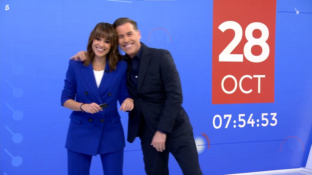 Los presentadores del informativo muestran el cariño mutuo