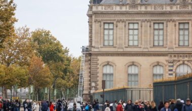 La política francesa reacciona al atraco en el Museo del Louvre: "Cuando pasa esto, toda la nación está amenazada" | Internacional