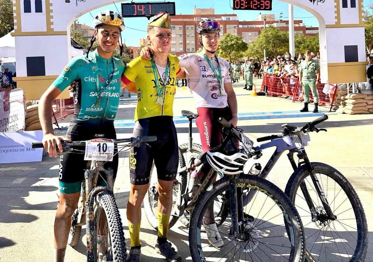 La Desértica corona a héroes de acero