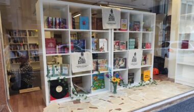 La librería solidaria en León ha recibido «una acogida excepcional»