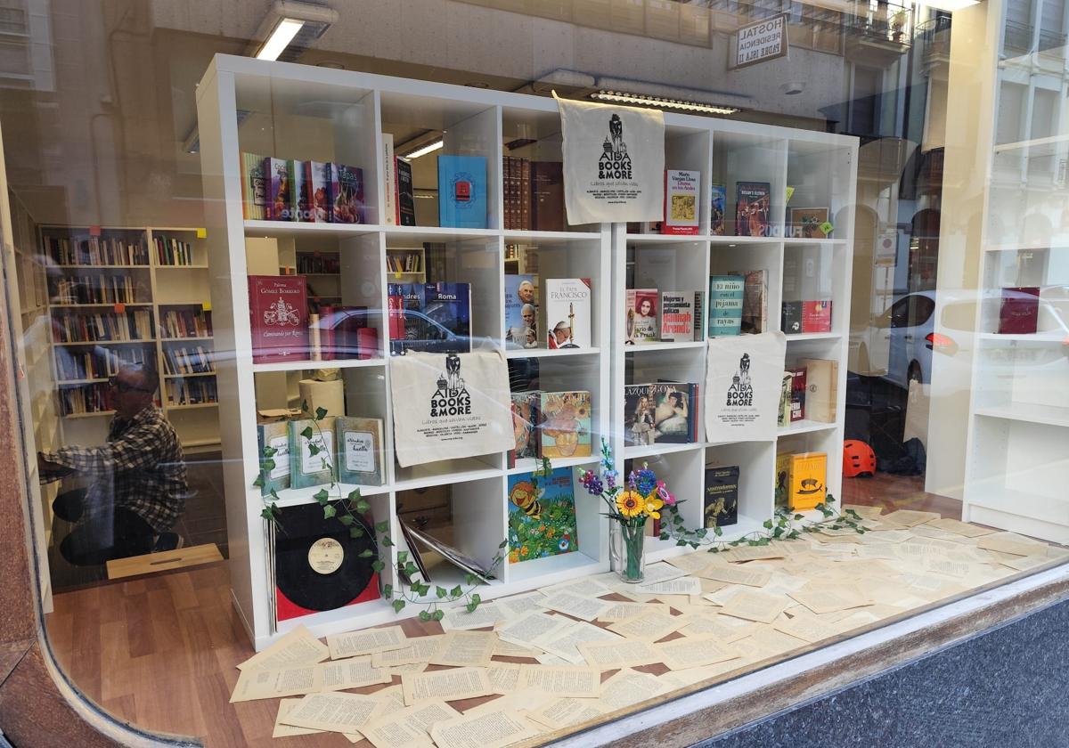 La librería solidaria en León ha recibido «una acogida excepcional»