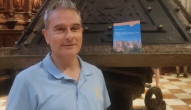 Todos los secretos de las capillas y las reliquias de la Catedral de Málaga en un libro: cómo fabricar tinta y cocinar perdices