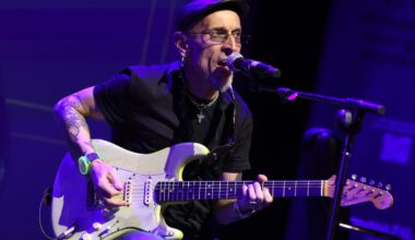 Los conciertos de EL PAÍS | Fito Cabrales: “Siempre hablo de mí, porque es lo que me ofrece una recompensa, más allá de discos, entradas y conciertos” | Cultura