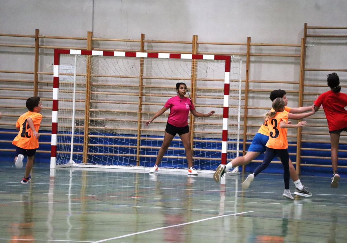 El campeonato de balonmano 5x5 debuta con buena acogida en los 46º Juegos Deportivos del Guadalentín