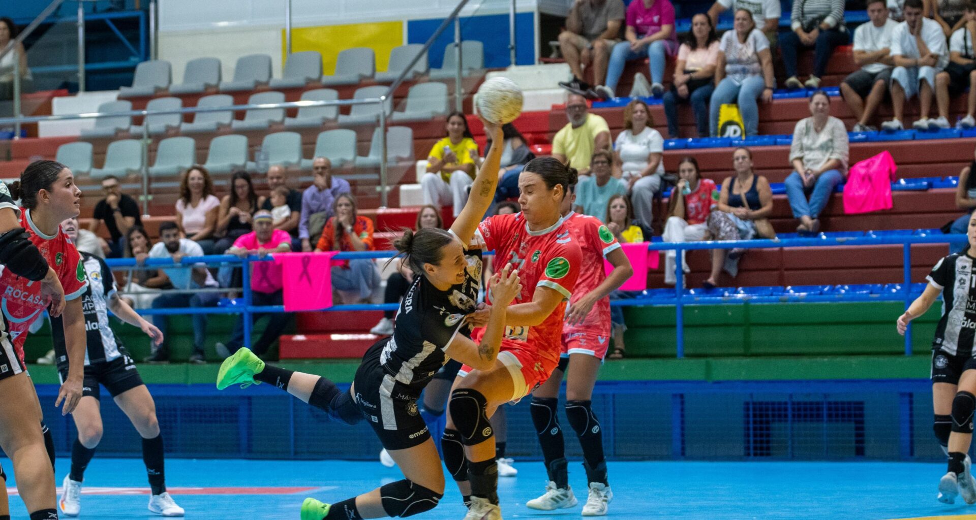 Bárbara Piñeira, en un lance del juego en el Antonio Moreno.