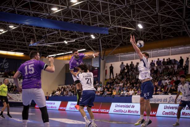 BM Guadalajara - Granollers Foto Óscar Gronard 2