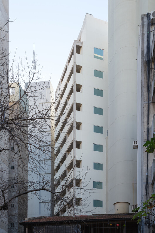 Edificio de Vivienda Colectiva 2636 flats / A3 Luppi Ugalde Winter - Fotografía exterior