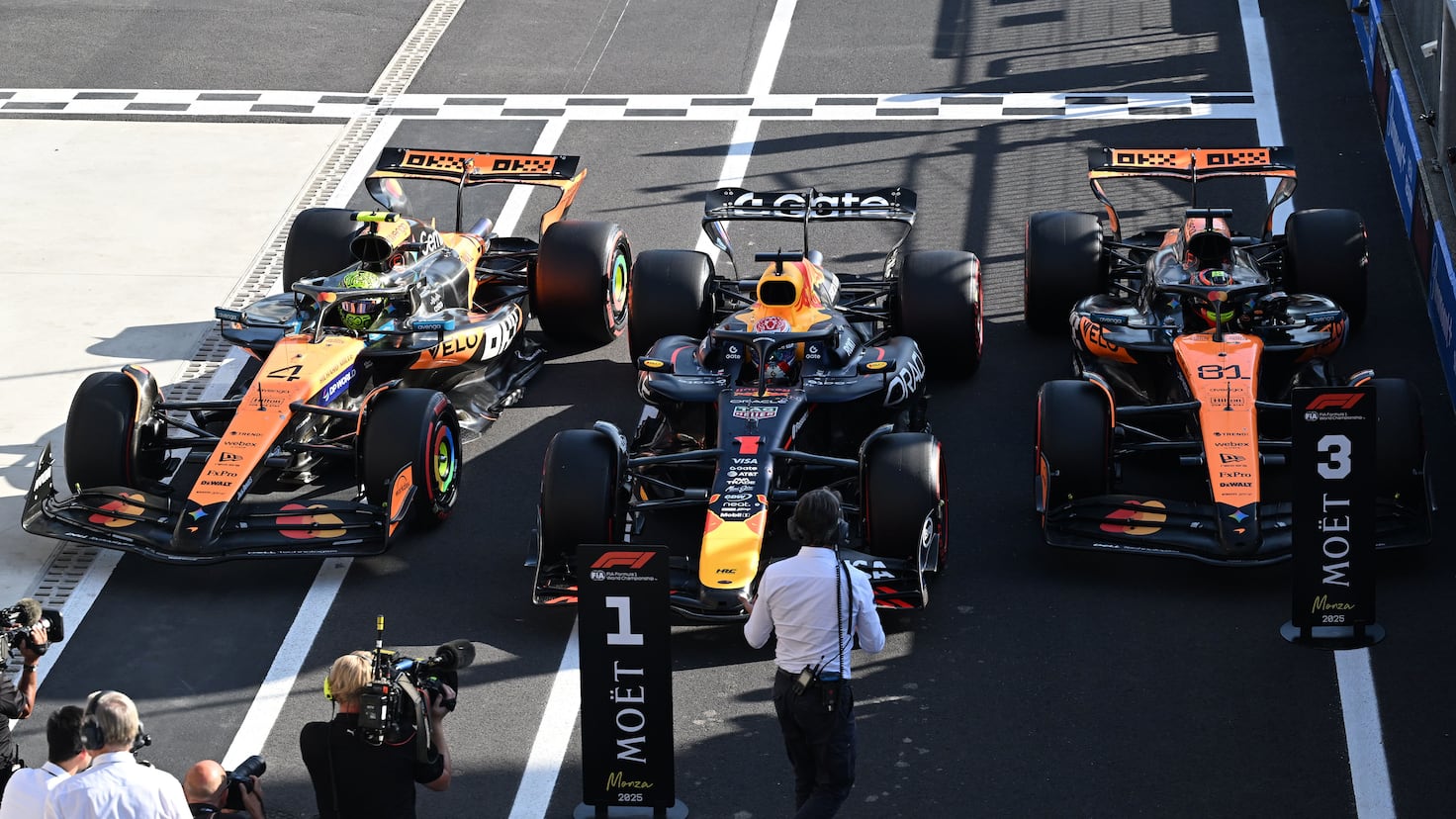 El duelo de McLaren se tensa con la sombra de Verstappen