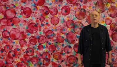 Jiri Dokoupil inventa un universo hipnótico en torno a sus pompas de jabón y pintura