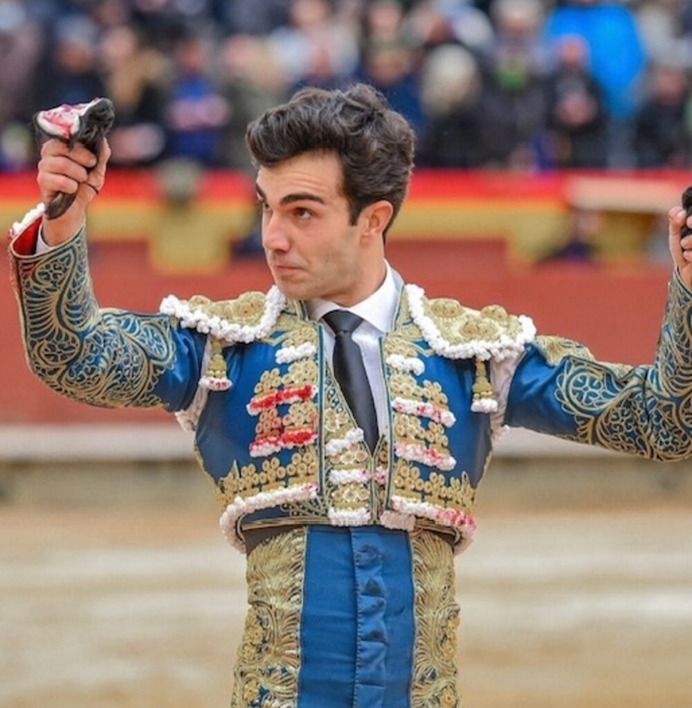 «Arenas de San Pedro ha convertido su corrida en un acontecimiento»