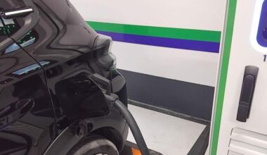 Los vehículos electrificados duplican sus ventas en septiembre