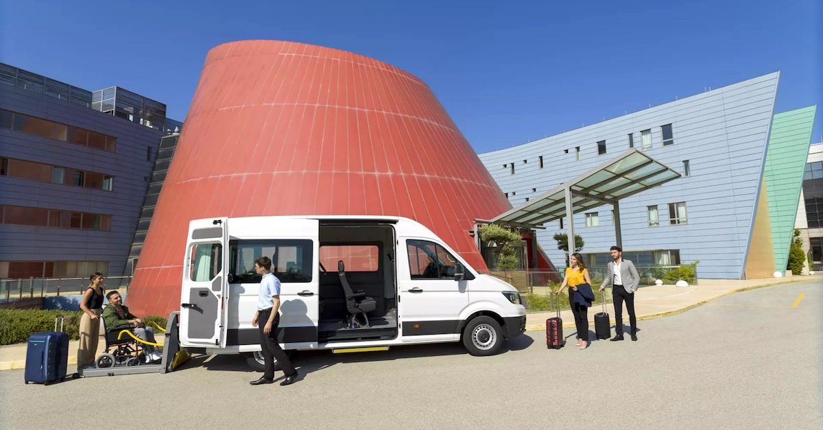 Volkswagen Vehículos Comerciales e Ilunion afianzan su alianza para ofrecer el transporte a personas con movilidad reducida