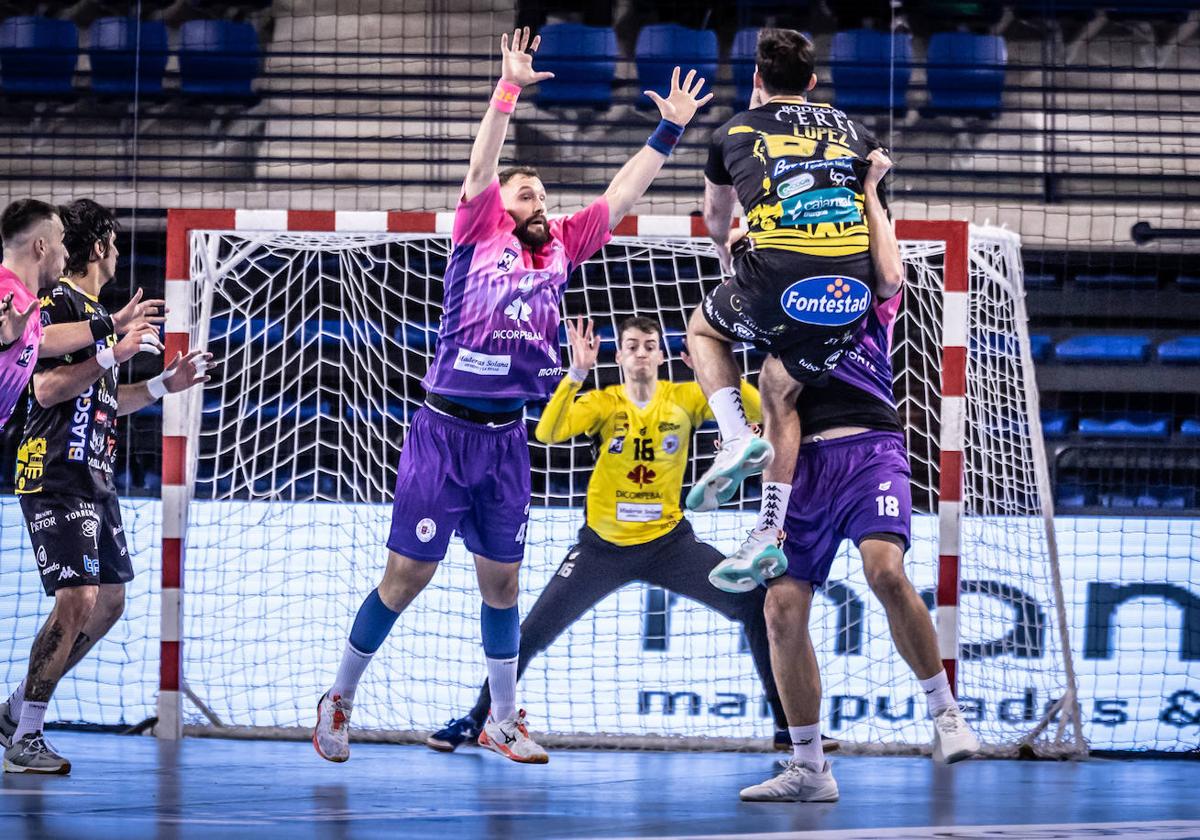 Las imágenes del encuentro Dicorpebal-Villa de Aranda