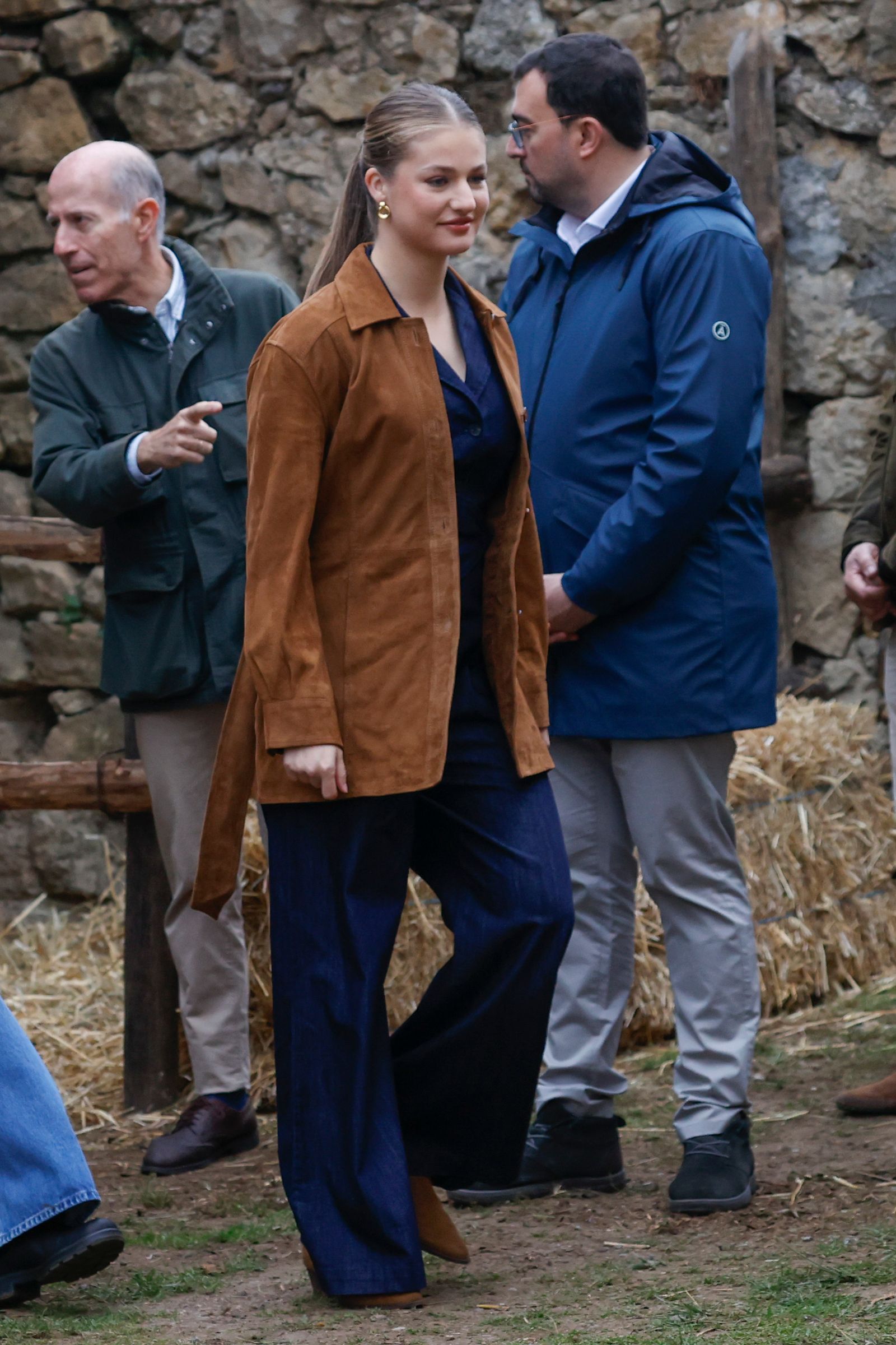 La princesa Leonor durante la entrega del premio al Pueblo Ejemplar de Asturias a la parroquia de Valdesoto