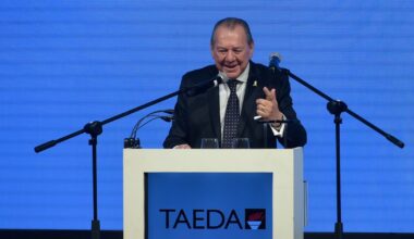 82 fotos: TAEDA celebró su 20° aniversario con la presentación del libro “Inteligencia artificial para el bien” y el reconocimiento a figuras destacadas