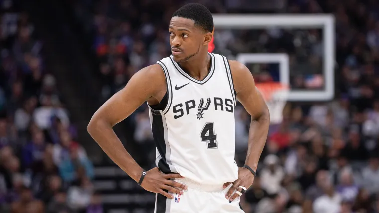 Duro golpe para los Spurs: una estrella podría perderse el inicio de la temporada por lesión image
