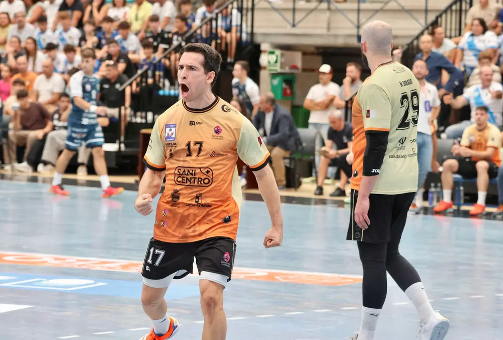 El BM Guadalajara rompe el hielo en Cangas