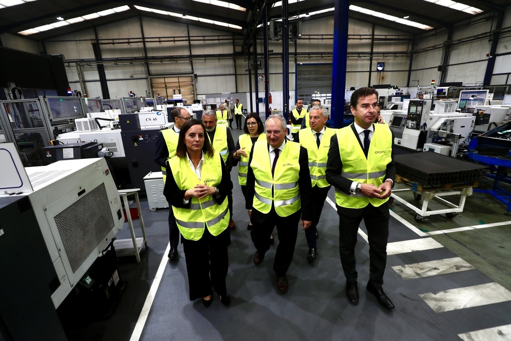 El ministro de Industria Jordi Hereu anuncia en Burgos la ampliación del Perte de la automoción